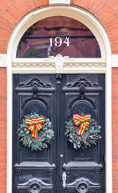 Holiday Time in Historic Annapolis-Gladys Sewell