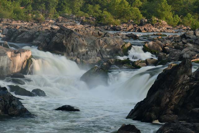 Waterfalls of the Potomac-Laura Inglis